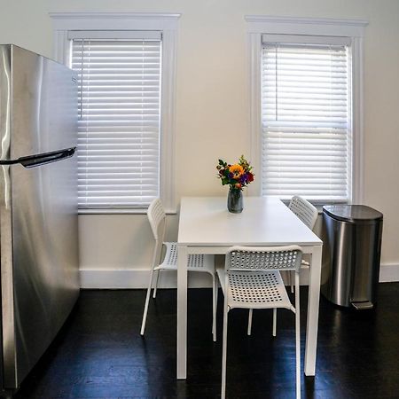 Modern Two Bedroom Condo - Boston Stoneham Buitenkant foto
