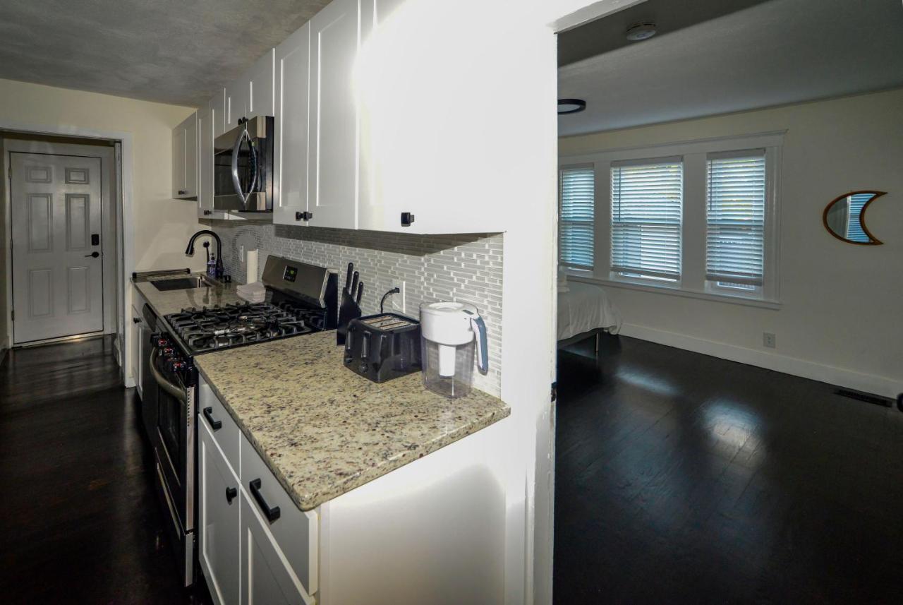 Modern Two Bedroom Condo - Boston Stoneham Buitenkant foto
