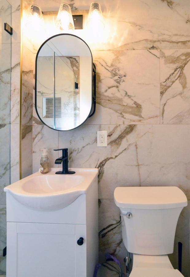 Modern Two Bedroom Condo - Boston Stoneham Buitenkant foto