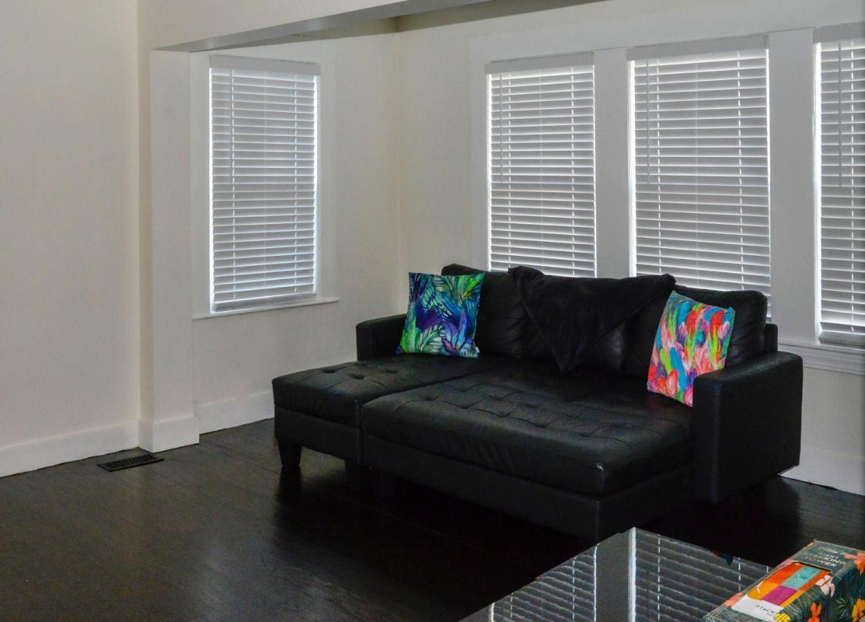 Modern Two Bedroom Condo - Boston Stoneham Buitenkant foto