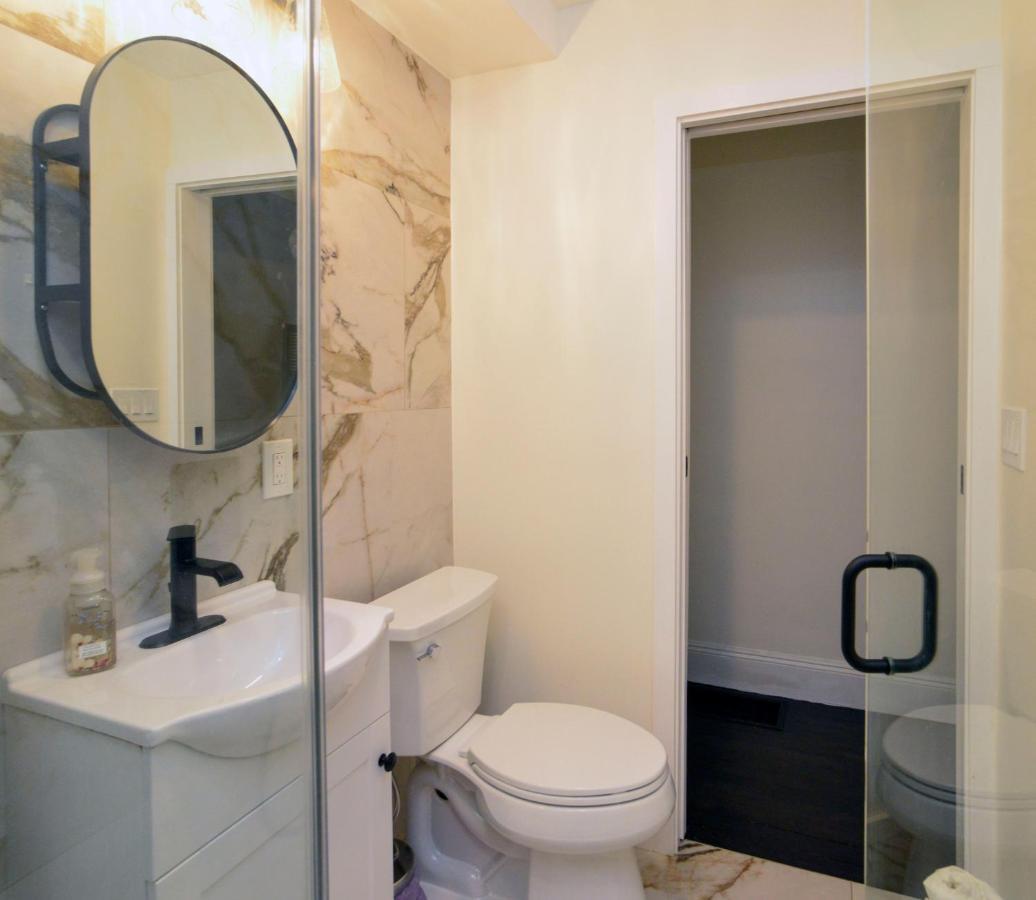 Modern Two Bedroom Condo - Boston Stoneham Buitenkant foto