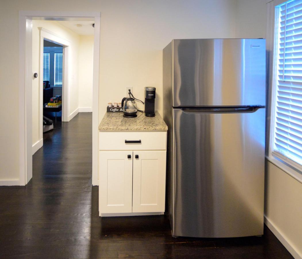 Modern Two Bedroom Condo - Boston Stoneham Buitenkant foto