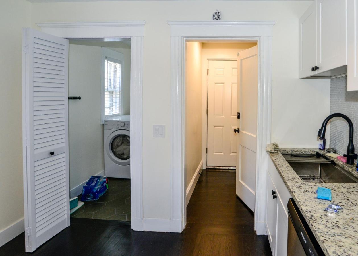 Modern Two Bedroom Condo - Boston Stoneham Buitenkant foto
