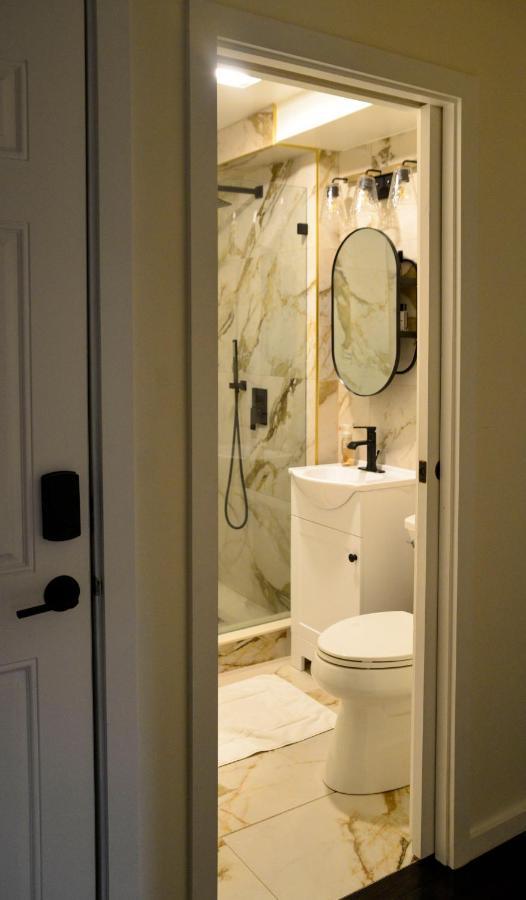 Modern Two Bedroom Condo - Boston Stoneham Buitenkant foto
