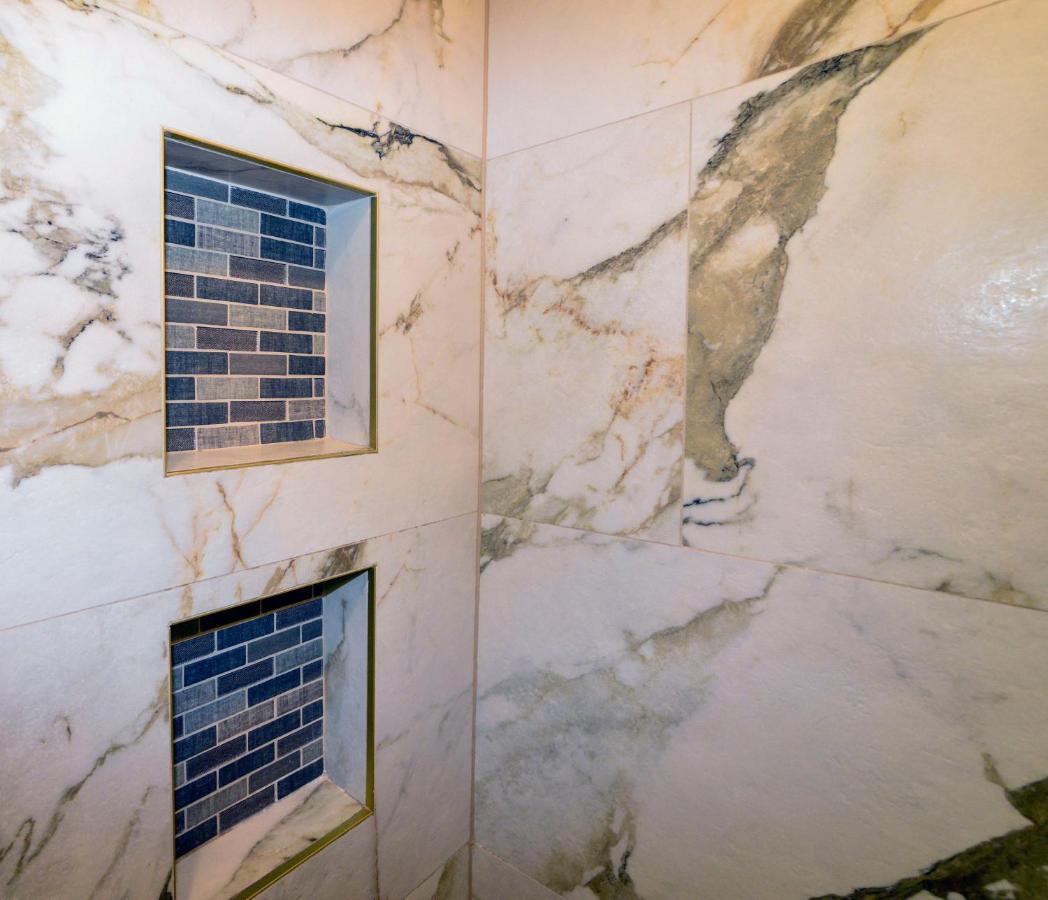 Modern Two Bedroom Condo - Boston Stoneham Buitenkant foto